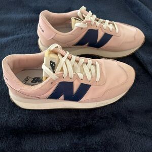 New Balance 237 Moon Shadow Pink Haze size 9.5